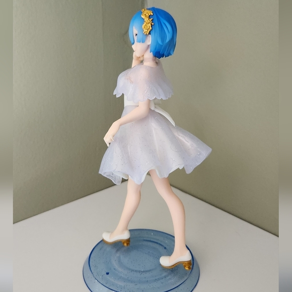 Rem Elegant Figure - Picture 2 of 7
